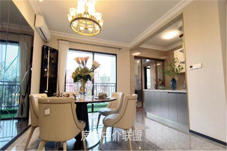 交通花苑3室2厅1卫58万126m2出售